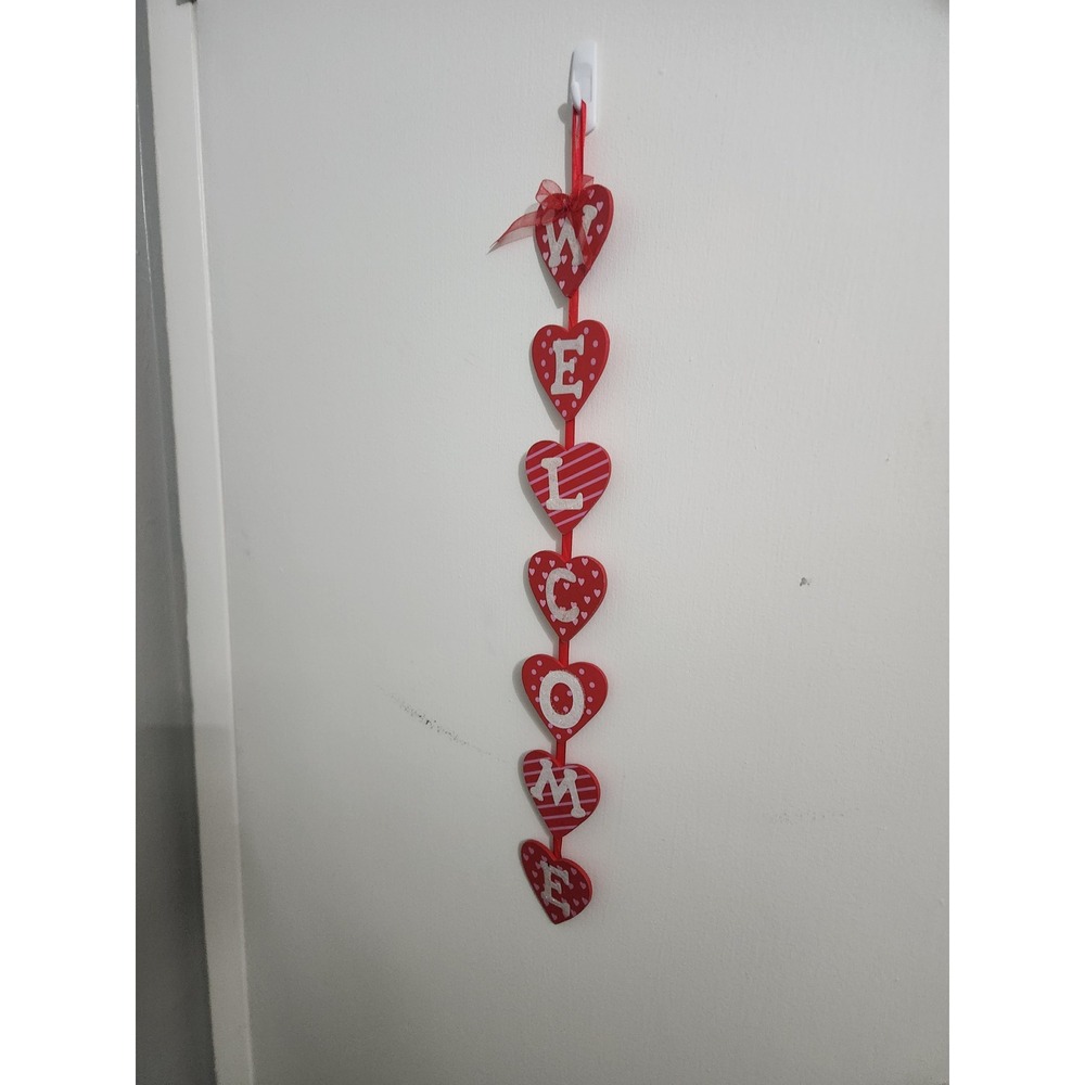 Valentines Day Red Heart Welcome Hanging Wall Sign Wood Vertical Decor Glitter